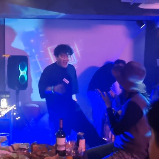 ํผ๋ ์ด๋ฏธ์ง