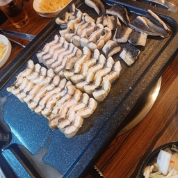 피드에 업로드 된 이미지