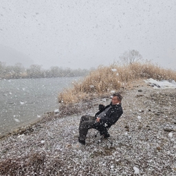 피드에 업로드 된 이미지