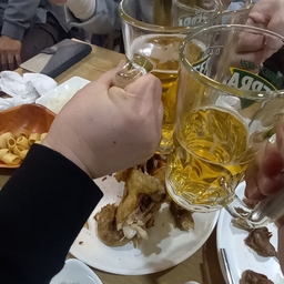 피드에 업로드 된 이미지