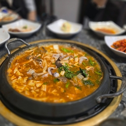 피드에 업로드 된 이미지
