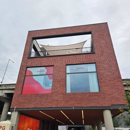 피드에 업로드 된 이미지