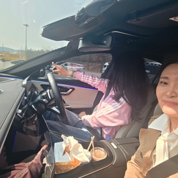 피드에 업로드 된 이미지