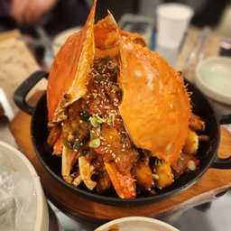 피드에 업로드 된 이미지