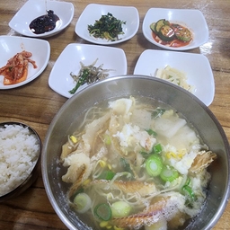 피드에 업로드 된 이미지