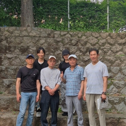 피드에 업로드 된 이미지