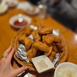 피드에 업로드 된 이미지