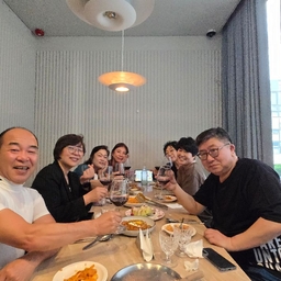 피드에 업로드 된 이미지