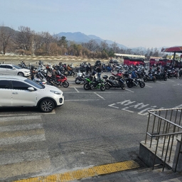 피드에 업로드 된 이미지