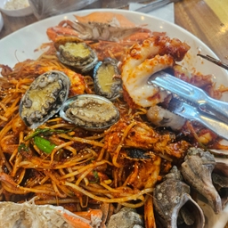 피드에 업로드 된 이미지