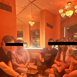 피드에 업로드 된 이미지