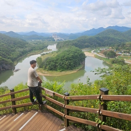 피드에 업로드 된 이미지