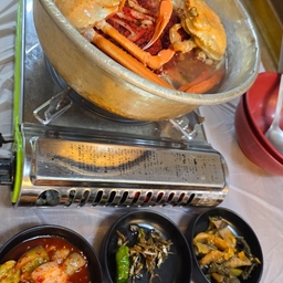 피드에 업로드 된 이미지