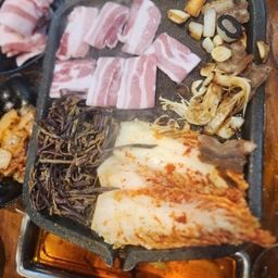 피드에 업로드 된 이미지