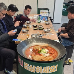 피드에 업로드 된 이미지