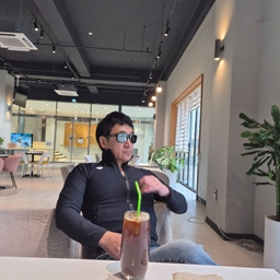 피드에 업로드 된 이미지