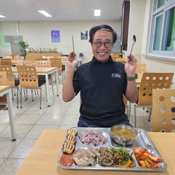피드에 업로드 된 이미지
