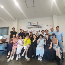 피드에 업로드 된 이미지