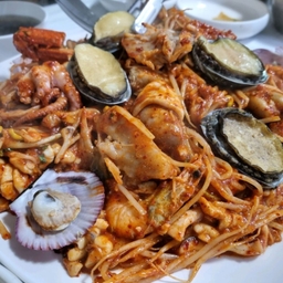 피드에 업로드 된 이미지