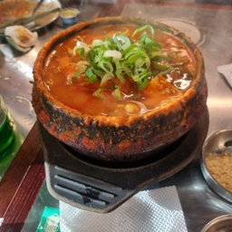 피드에 업로드 된 이미지