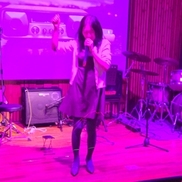 피드에 업로드 된 이미지