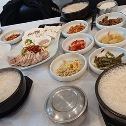 피드에 업로드 된 이미지