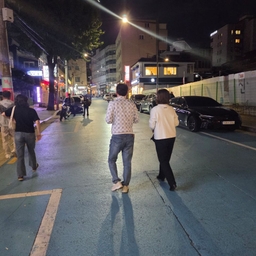 피드에 업로드 된 이미지