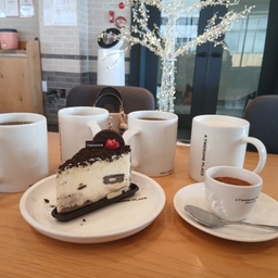 피드에 업로드 된 이미지