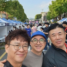 피드에 업로드 된 이미지