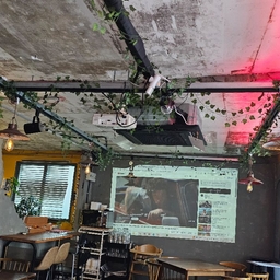피드에 업로드 된 이미지