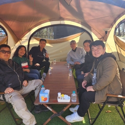 피드에 업로드 된 이미지