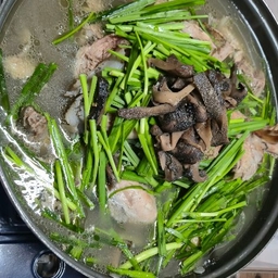피드에 업로드 된 이미지