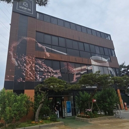 피드에 업로드 된 이미지