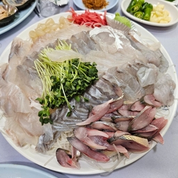 피드에 업로드 된 이미지