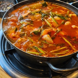 피드에 업로드 된 이미지