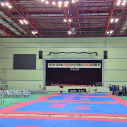 피드에 업로드 된 이미지