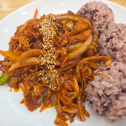 피드에 업로드 된 이미지