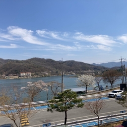 피드에 업로드 된 이미지