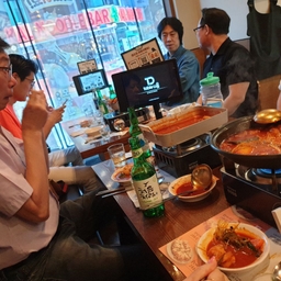 피드에 업로드 된 이미지