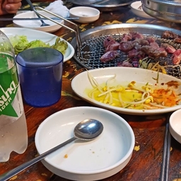 피드에 업로드 된 이미지