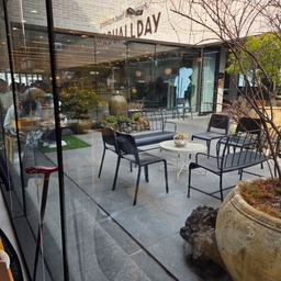 피드에 업로드 된 이미지