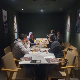 피드에 업로드 된 이미지