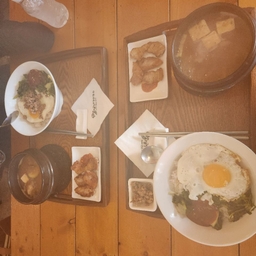 피드에 업로드 된 이미지