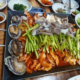 피드에 업로드 된 이미지