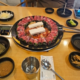 피드에 업로드 된 이미지