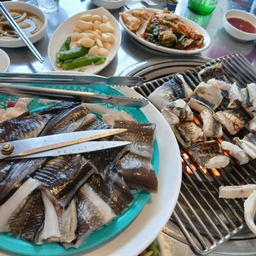 피드에 업로드 된 이미지