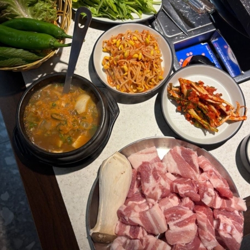 ํผ๋ ์ด๋ฏธ์ง