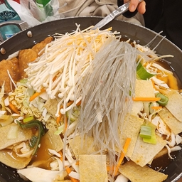 피드에 업로드 된 이미지