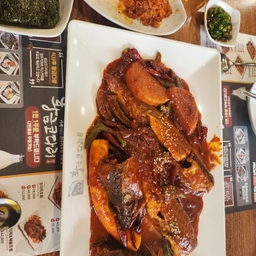 피드에 업로드 된 이미지