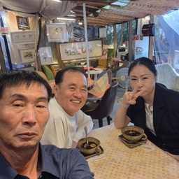 피드에 업로드 된 이미지